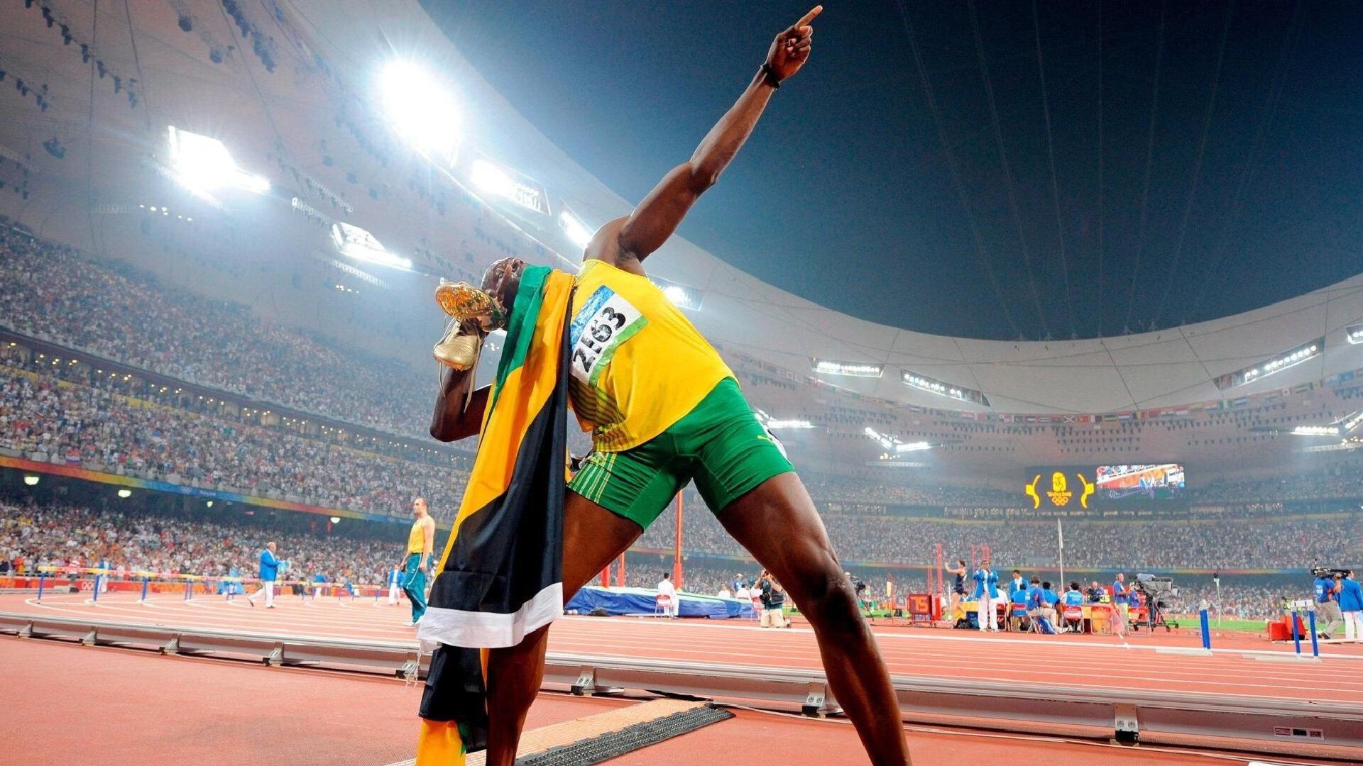 沙拉盘之王！穆勒德甲17季13冠封神 平五大联赛历史纪录