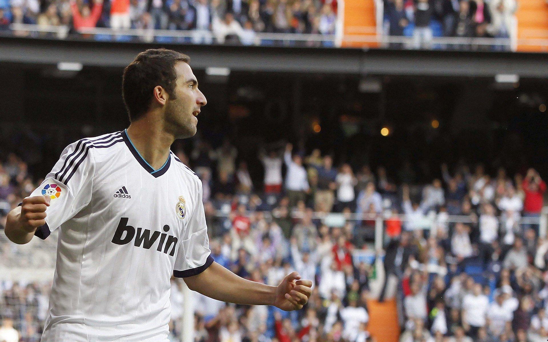 红黑军团新星东进罗马尼亚，米兰保留半数所有权瞩目未来